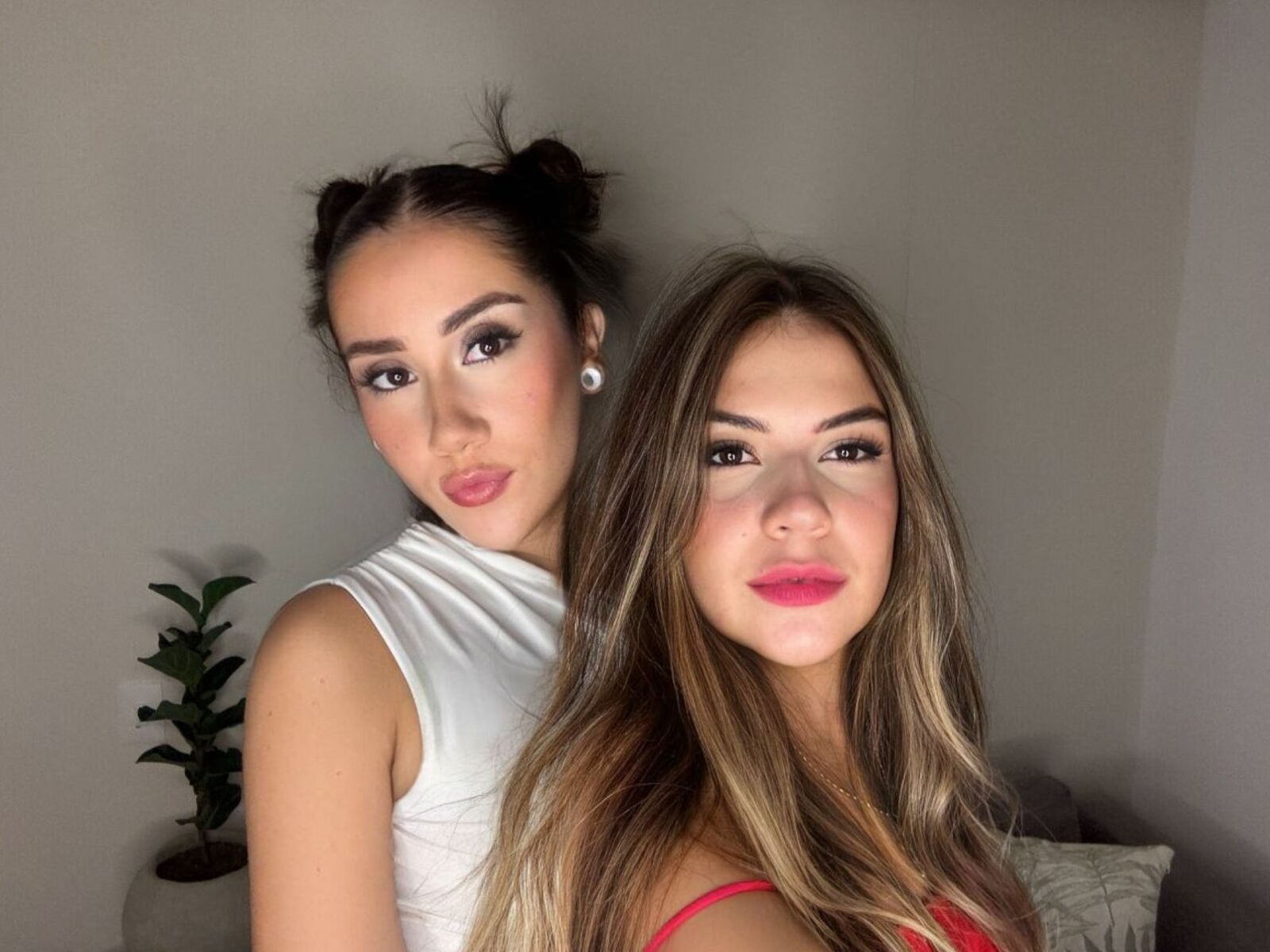 Live cam for LunaAndFyre