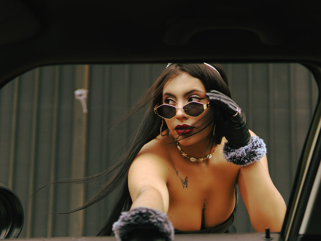 AlyssaSantorini – Live Cam Photo