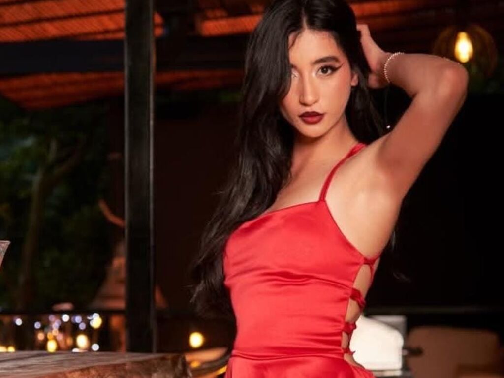 TaharaRomanova age 23