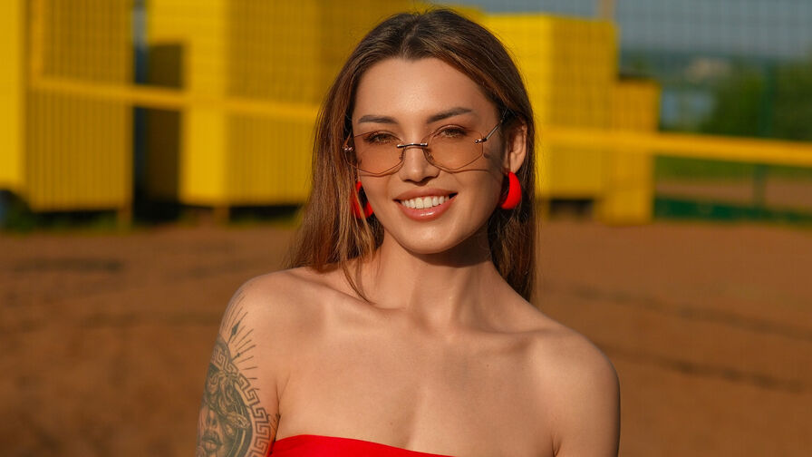 Watch KatieSue live on Sex Zoom