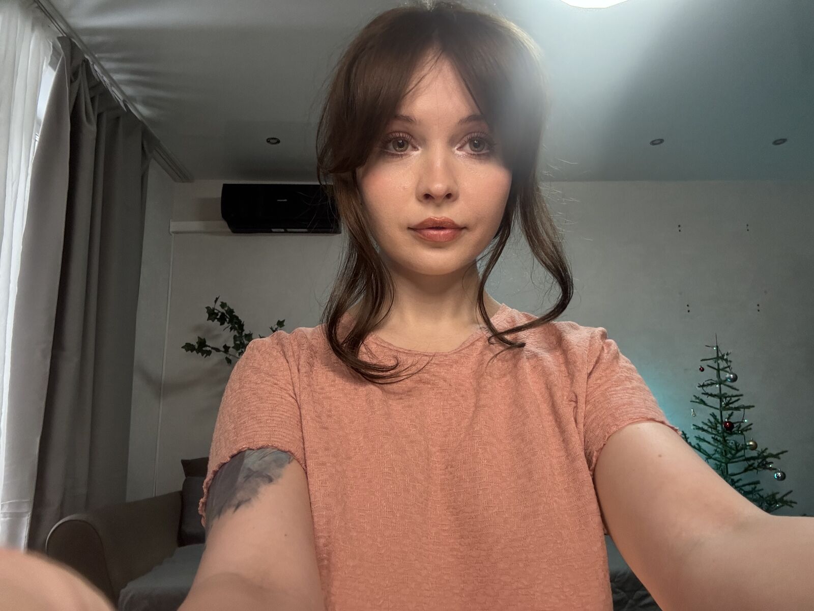 Live cam for LiliJana