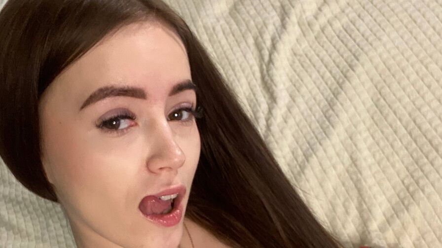ChloeeeAdams live cam