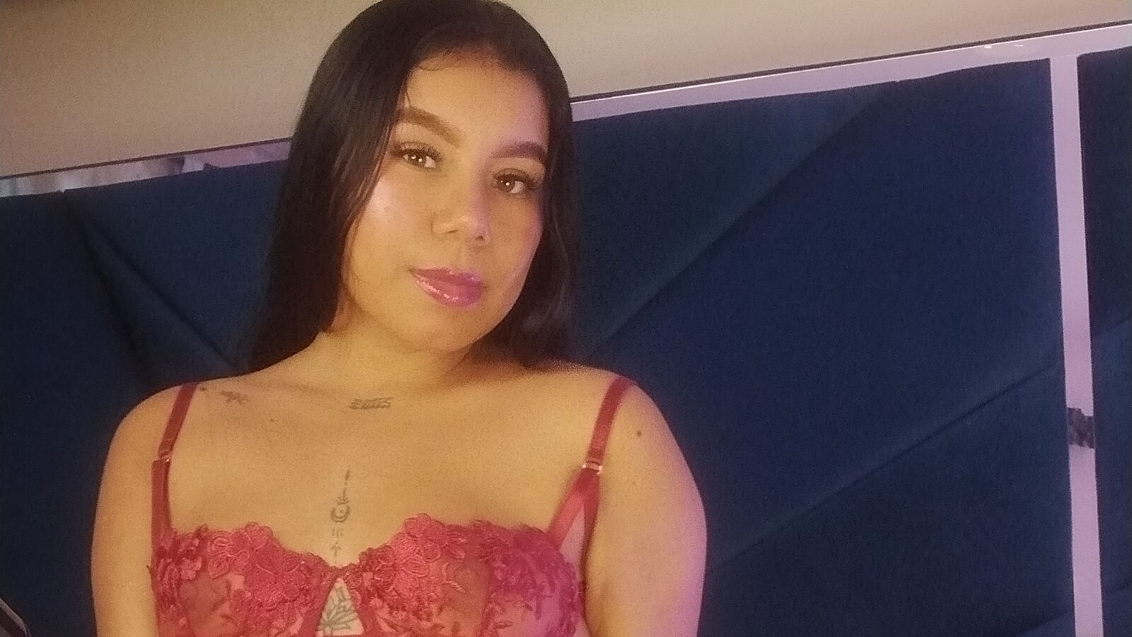 AshlyCortez glamour portrait