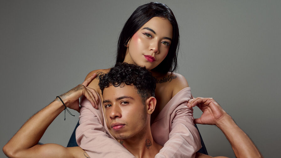 VIP Live Sex Chat with OwenAndVioletha