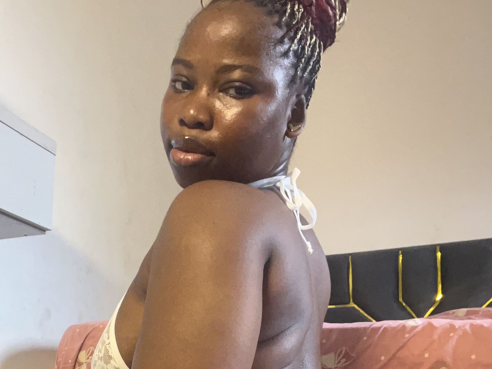 Live cam for DaizzyBrown