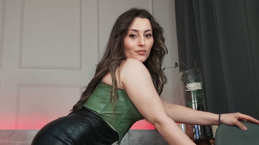Watch KylieJennye live on shemalefreeporn.net