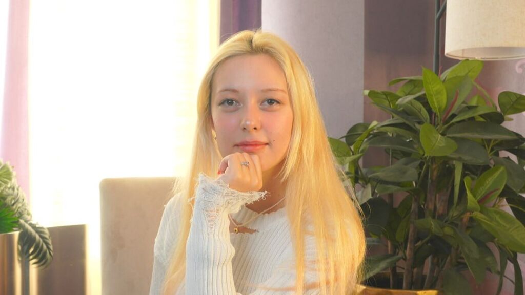 UdeleEdmands live cam model at LiveJasmin