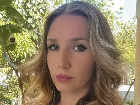 Chat with AnaAlvarez