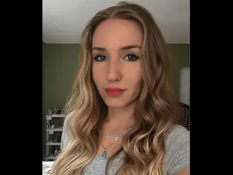 Chat with AnaAlvarez