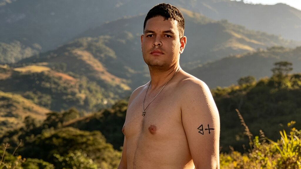 Live Chat with GeorgeLeon on LiveJasmin