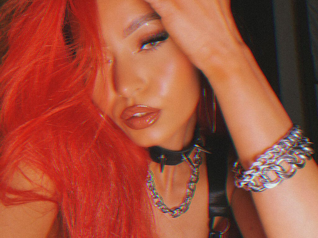 MoniqueCruz fetish chat room preview