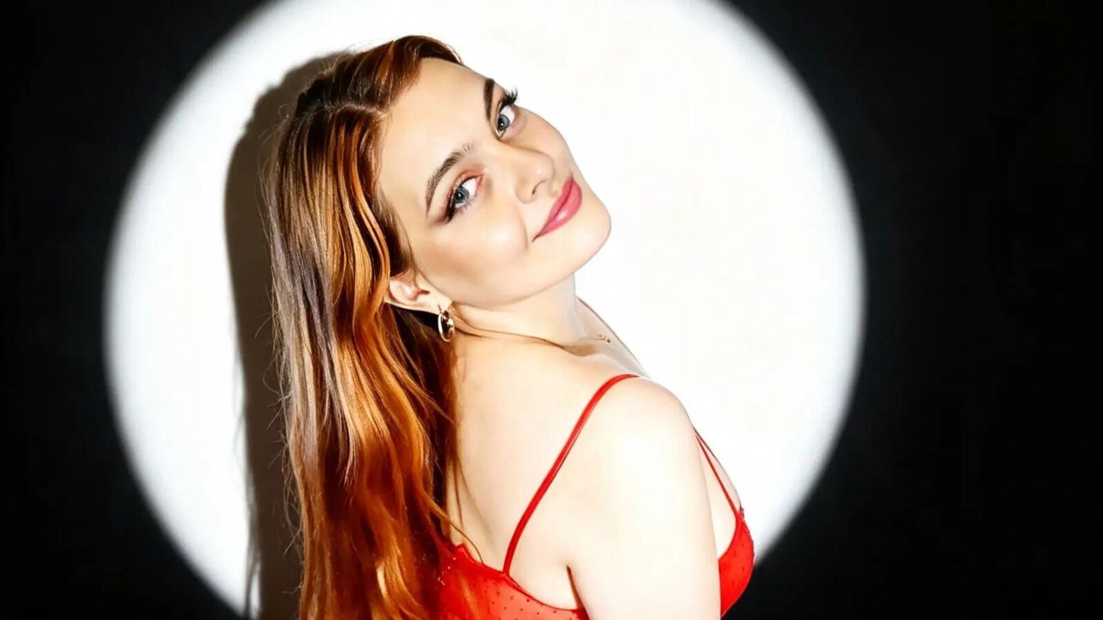 EstrellaVelvet erotic portrait