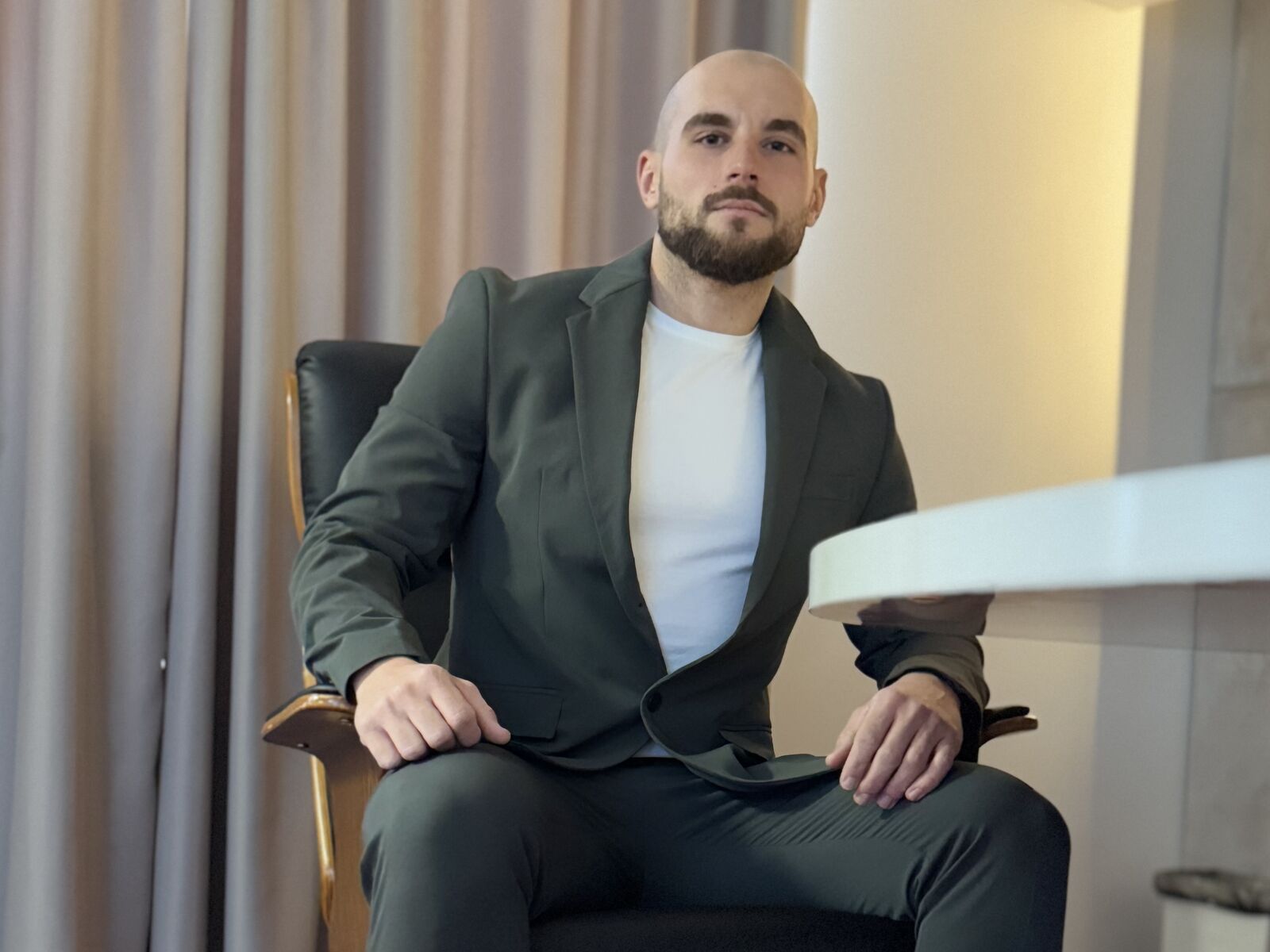 Live cam for AdamJameson