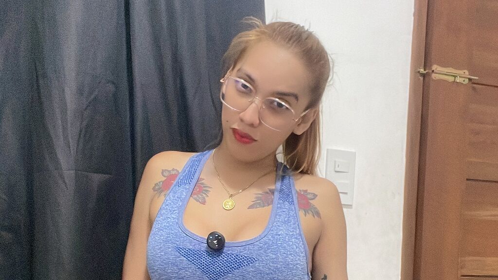 AngelaYu Live Chat on LiveJasmin