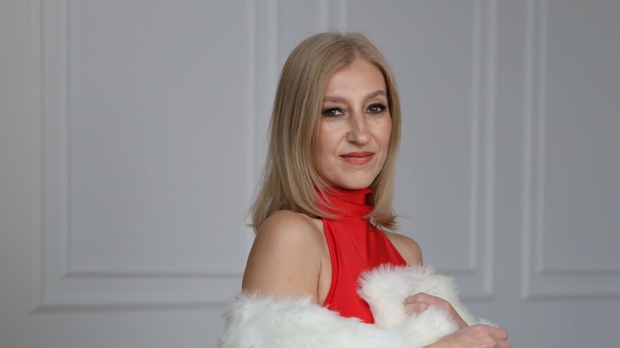 Watch LaraSabele on BritishGrannyPorn.org
