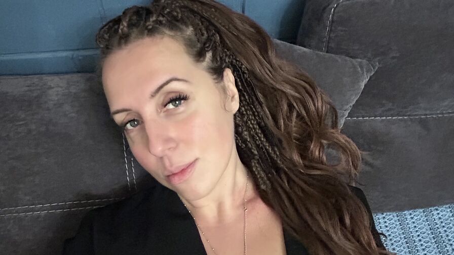 VIP Live Sex Chat with AnytaGu
