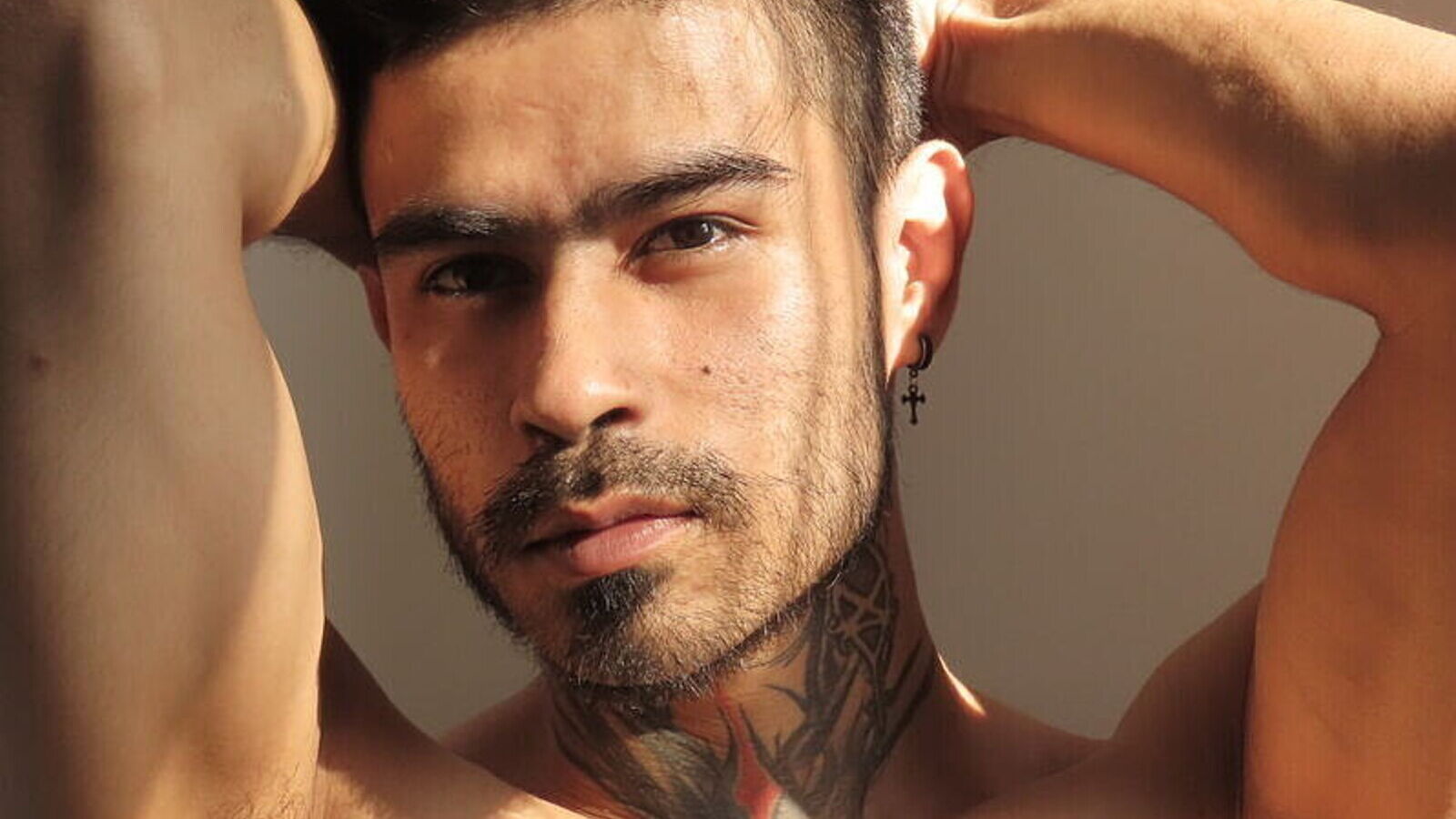 StefanoEverett glamour portrait