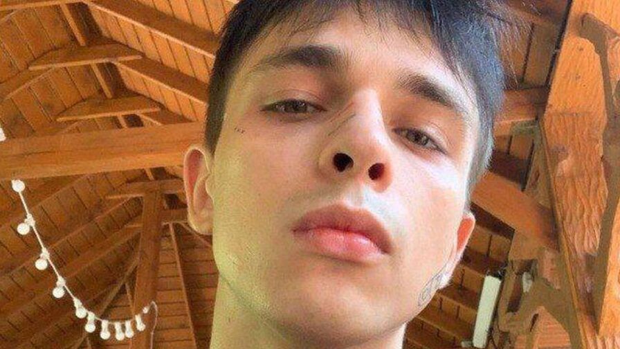 Watch ClarkChaos live on Hotmaturetubes