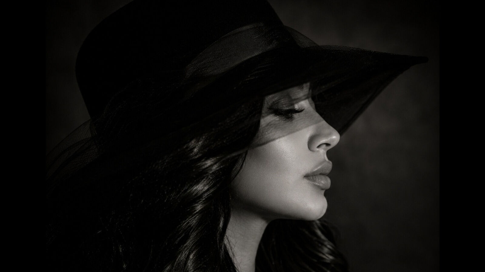 SharlinMoreva erotic portrait