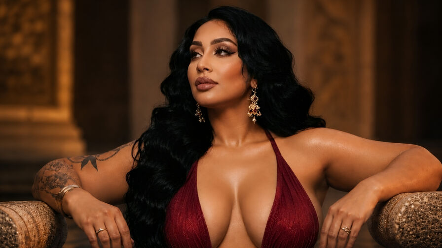 SharlinMoreva – Female | Glam Magazine