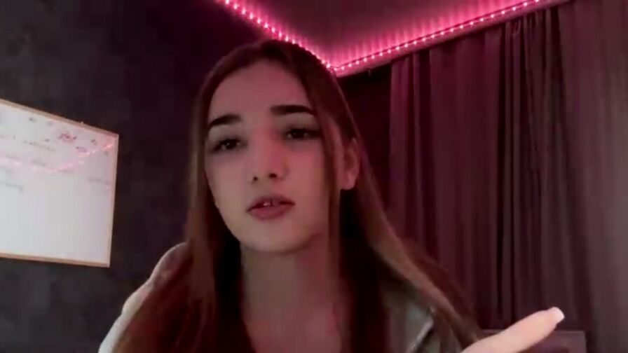 Watch LaurynKendell live on thefuckeryco.com