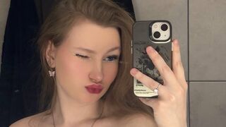 Free Nude JenelleDurepo