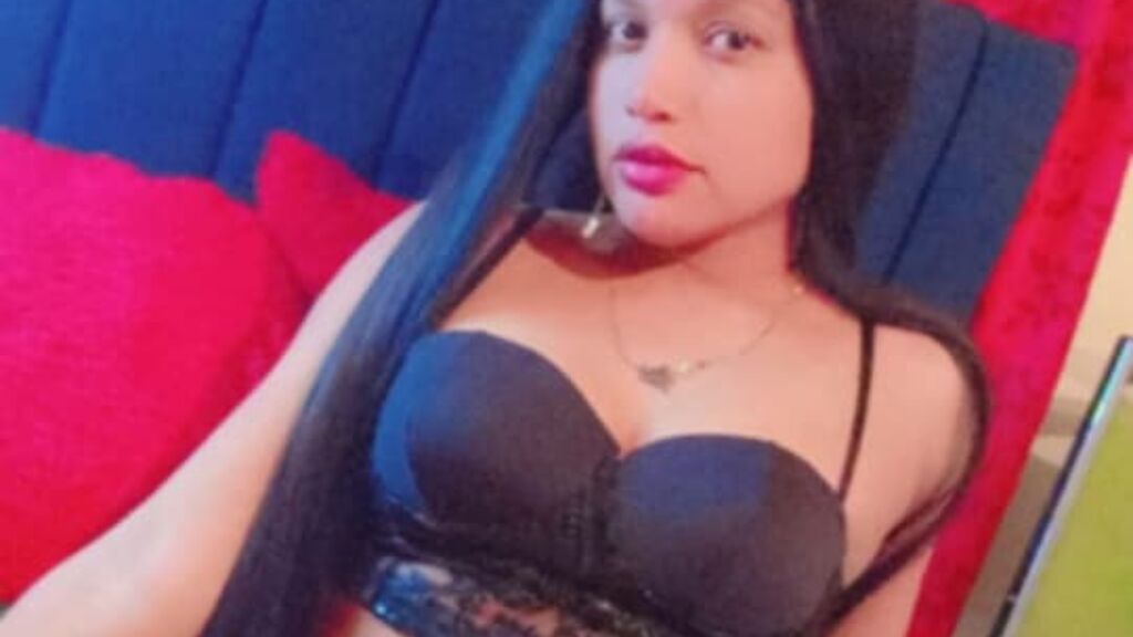BrillytPriscila live cam model at LiveJasmin