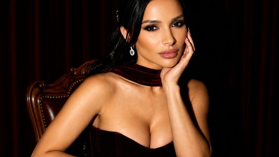 Watch Raisa live on Sex Zoom