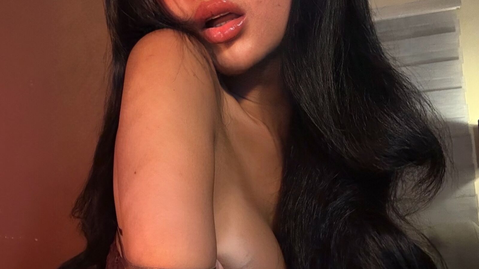 MariaEllamae erotic portrait