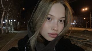 Free Nude HenriettaGummer