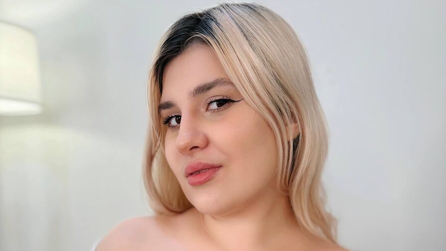 Live Porn Chat with MillaMikus
