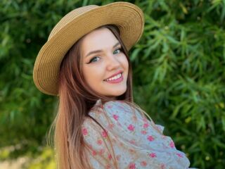 LinaRose]
