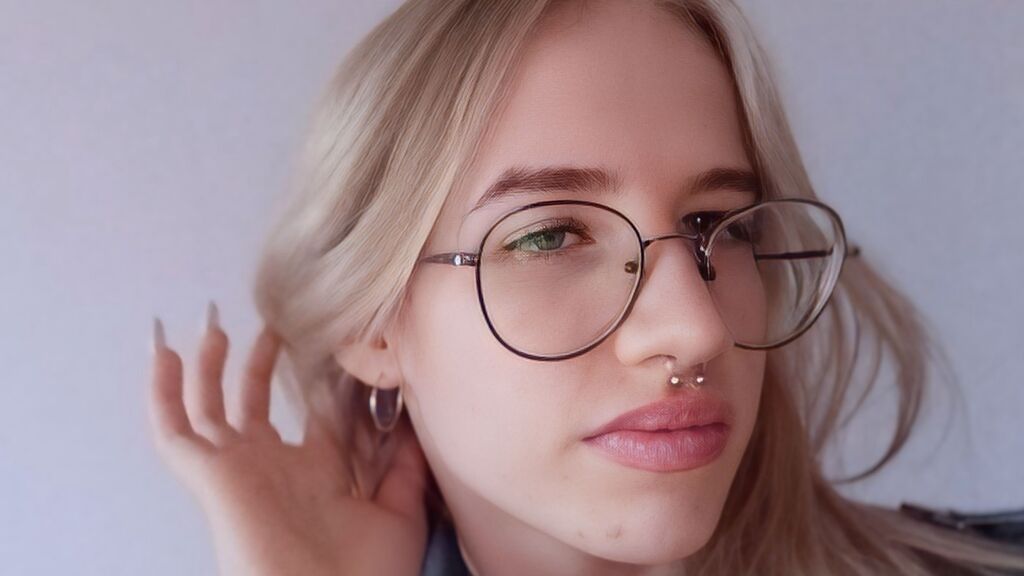 MarielSmolko's profile from Jasmin at GirlsOfJasmin'