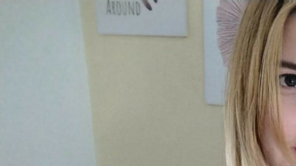  online at GirlsOfJasmin