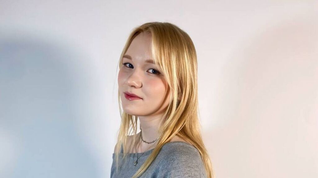 Profile and Statistics for ElmaKinnunen on LiveJasmin