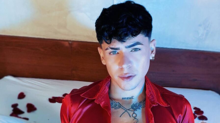 Watch CamilloGuzmn live on Widestreams