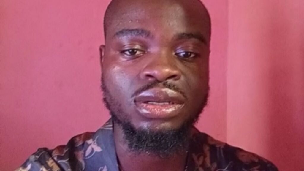 Watch AnasGeorge live on cam on LiveJasmin