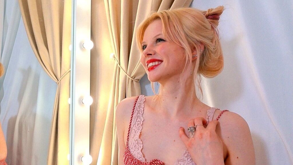 Sex chat gratuit in direct cu StacyValeon pe LiveJasmin