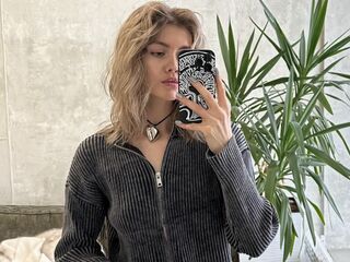 LeilaGreenhouse Blonde live cam girls