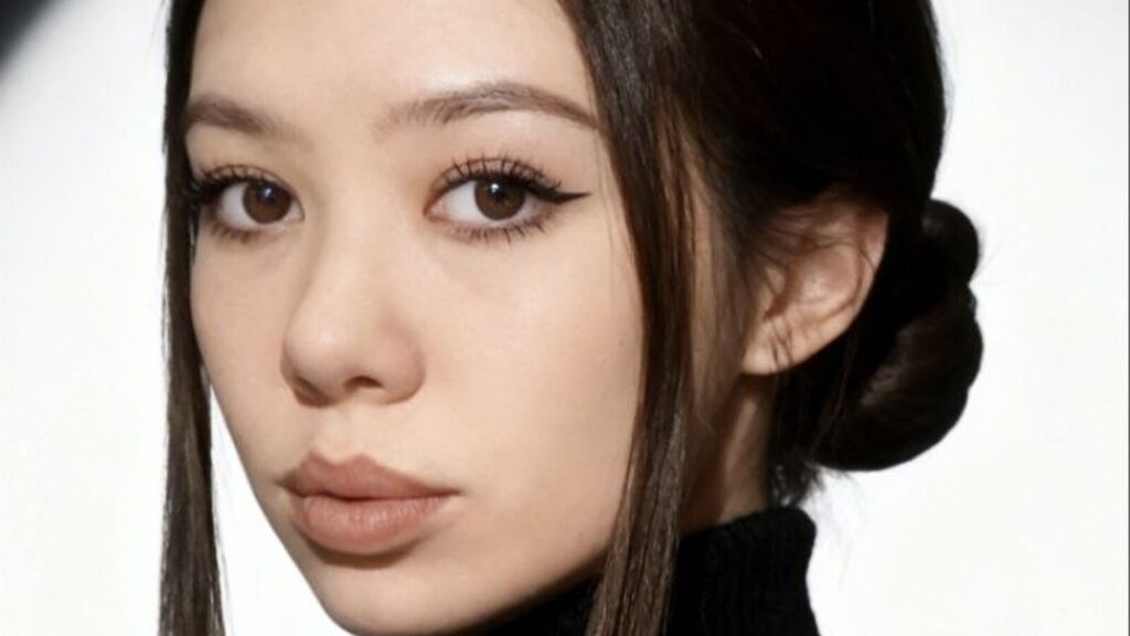 Watch NeomiMesker from LiveJasmin on GirlsOfJasmin