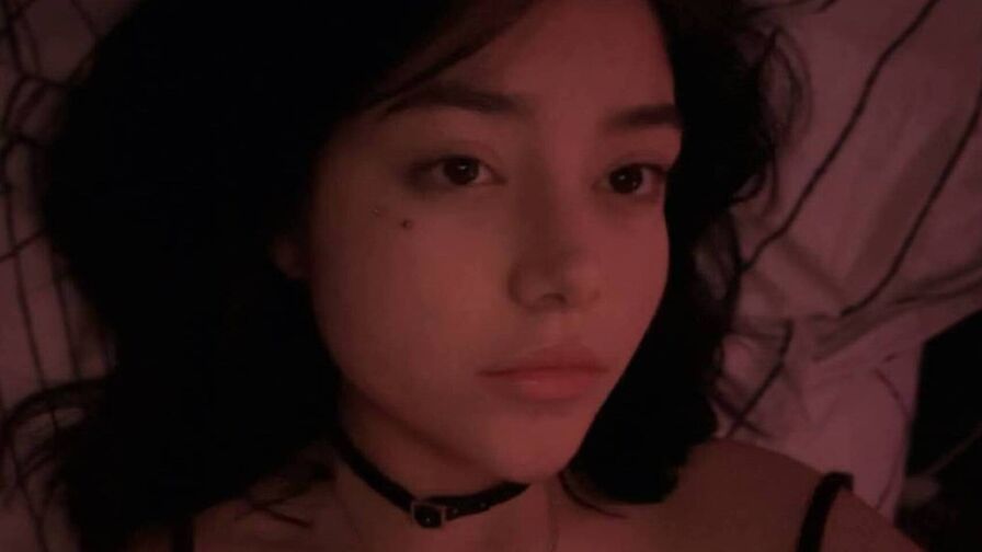 AlisaGlow Amateur Masturbating
