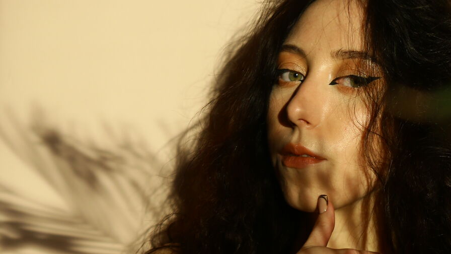 Watch EvaCreek live on Sex Girls Blend