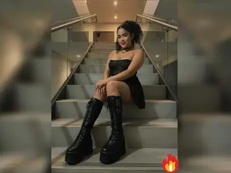 Chat with RoxannaDias