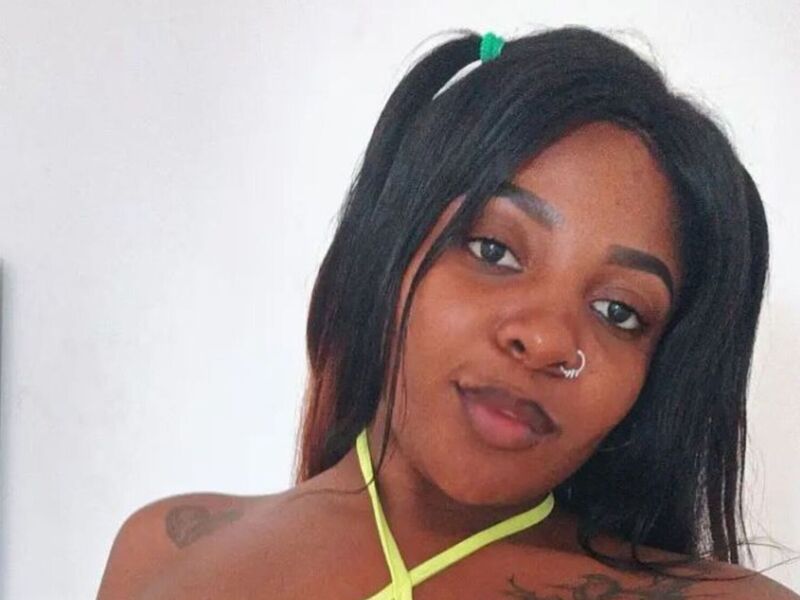 NeferetCharlotte Profile Photo