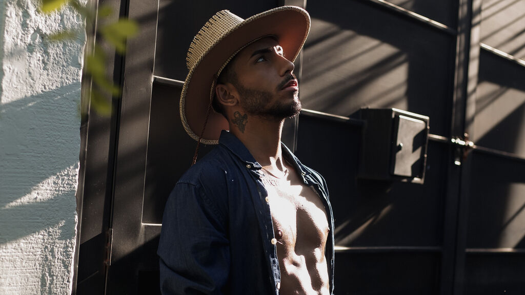 Sex chat gratuit in direct cu JhosuaCollins pe LiveJasmin