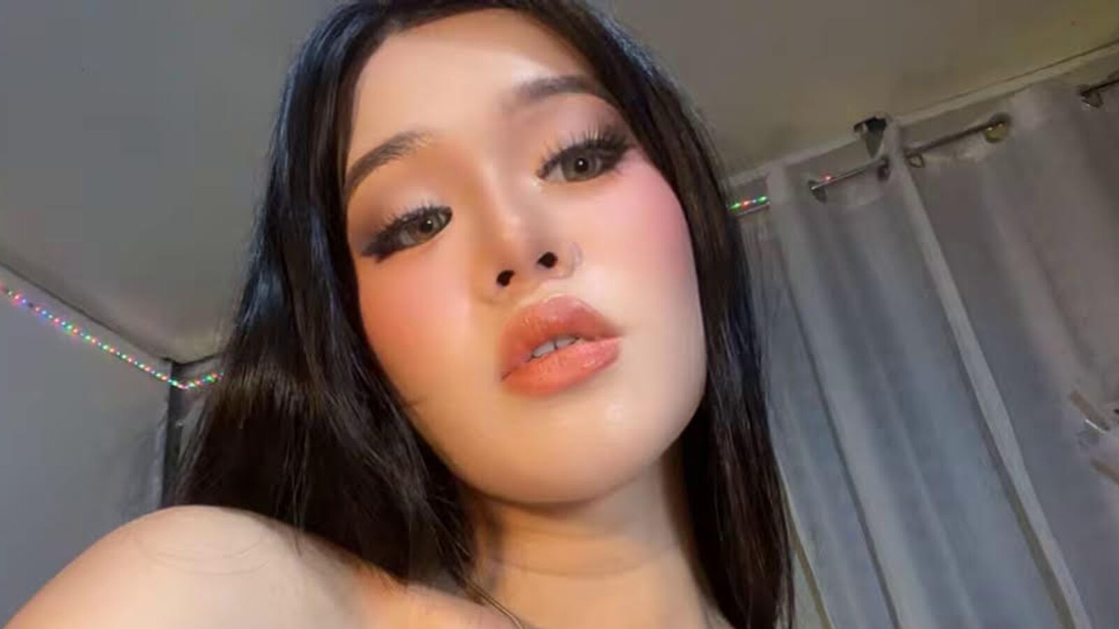 AnitaMori erotic portrait