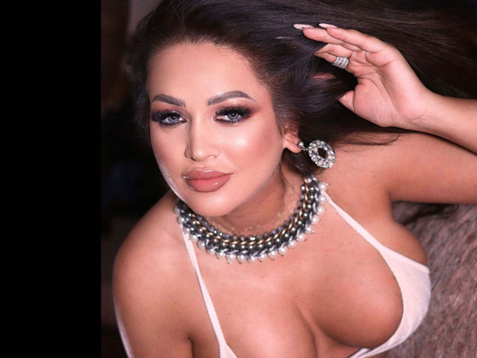 Live cam for AssyaLorra