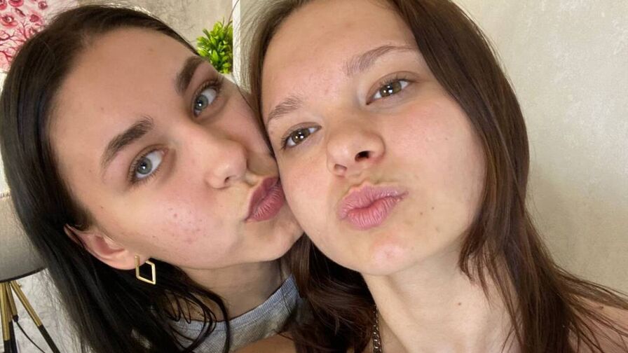 Live Sex Chat with AngleaAndElmira