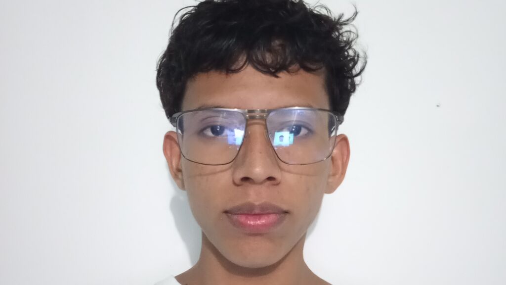 OliverDavied live cam model at LiveJasmin