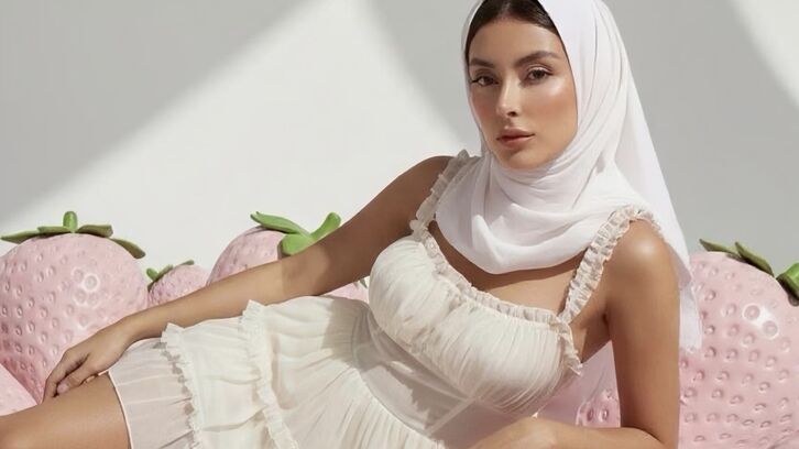 HalaiaNoor live webcam show